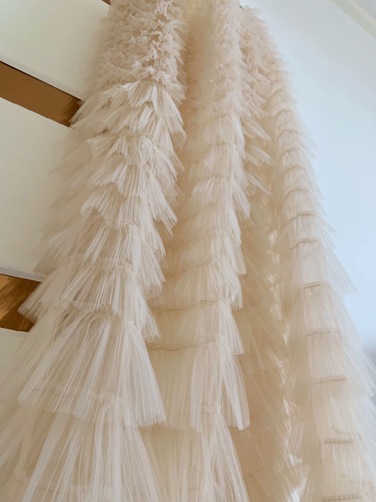 1 ياردة البيج سحق تول مجعد أقم - مراجعة Crystal Mesh Fabric وسعره